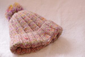 編み物　子供用ニット帽　ハンドメイド